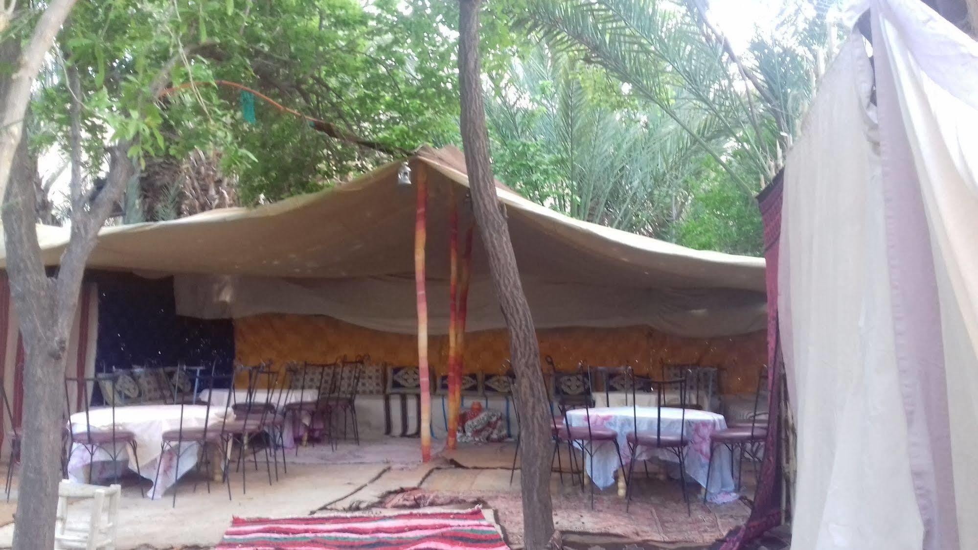 Auberge Restaurant Tissili " Oasis De Fint" Exterior foto